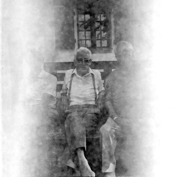 E2.jpg