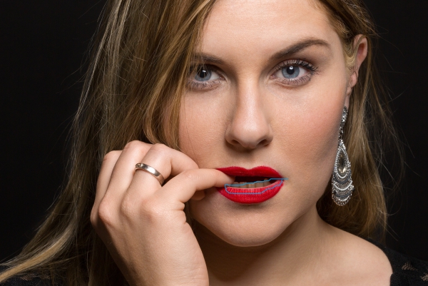 Emilie-1.jpg.3ce67462d192829987e5b0b77815c365.jpg