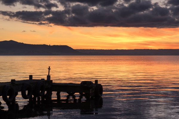 Rotorua lake-1.jpg