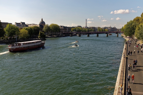 Quais de Seine.jpg