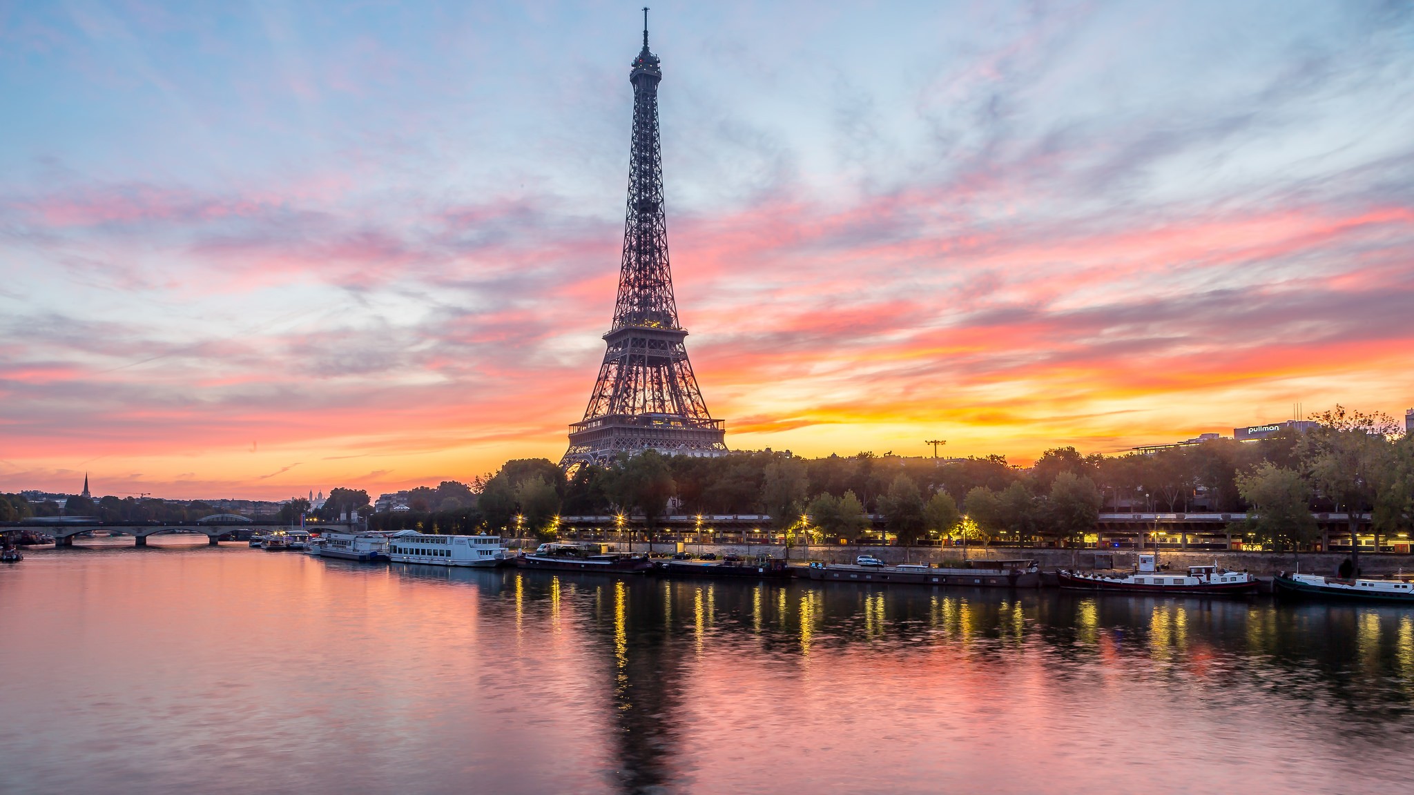 Pont de Bir-Hakeim & île aux cygnes