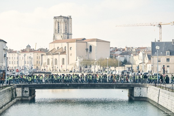 Gilets-jaunes-acte-9-la-rochelle_011.thumb.jpg.8615ab5543cf29f6b4608e4f5e05aee3.jpg