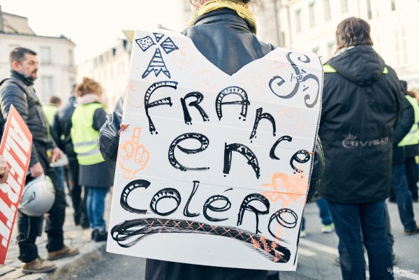 Gilets-jaunes-acte-9-la-rochelle_033.thumb.jpg.4bcba9db8b3abb335c2d0e06e1c03e86.jpg