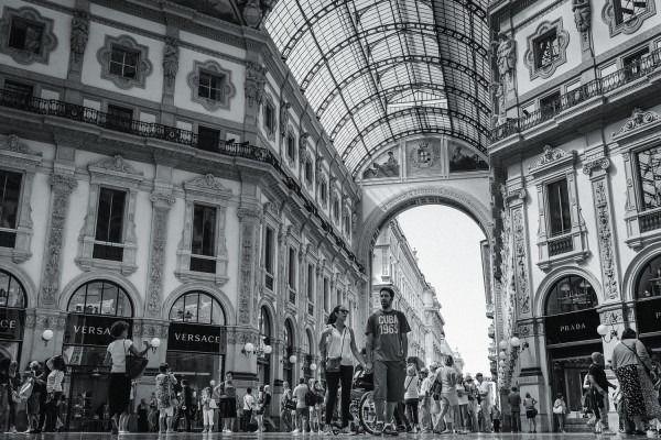 street-photography-milan-by-herve-hauboldt-1888.jpg