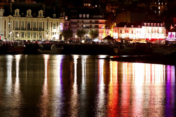 trouville la nuit.jpg