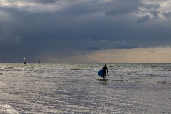 surfer orage.jpg