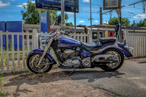 moto.thumb.jpg.e28073ae1f3c449fd17c241dd25c3db3.jpg