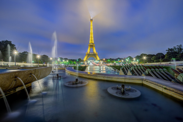 trocadero.thumb.jpg.464e9dc293953a94d4b2a5efcb11d557.jpg