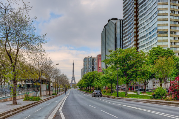 Eiffel_beaugrenelle.thumb.jpg.a1698fe64706e704f4e69769c498ec68.jpg