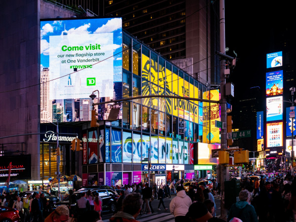 CB_2024_10_27_New-York_Nons_002.thumb.jpg.5b35f422942d6c87a1a35b6797dc6c95.jpg